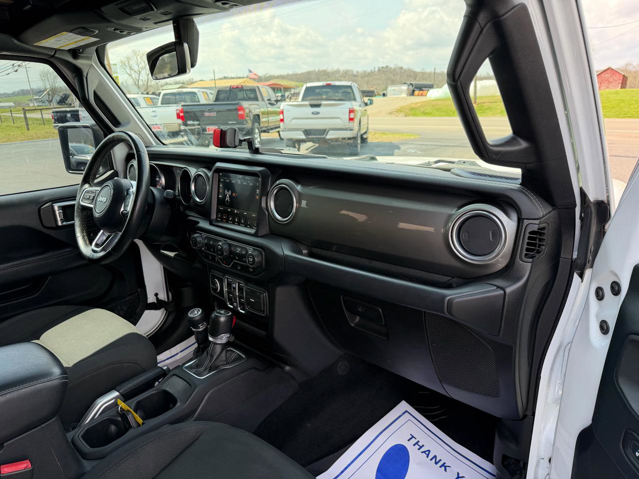 Used 2018 Jeep Wrangler Unlimited Sahara image 17