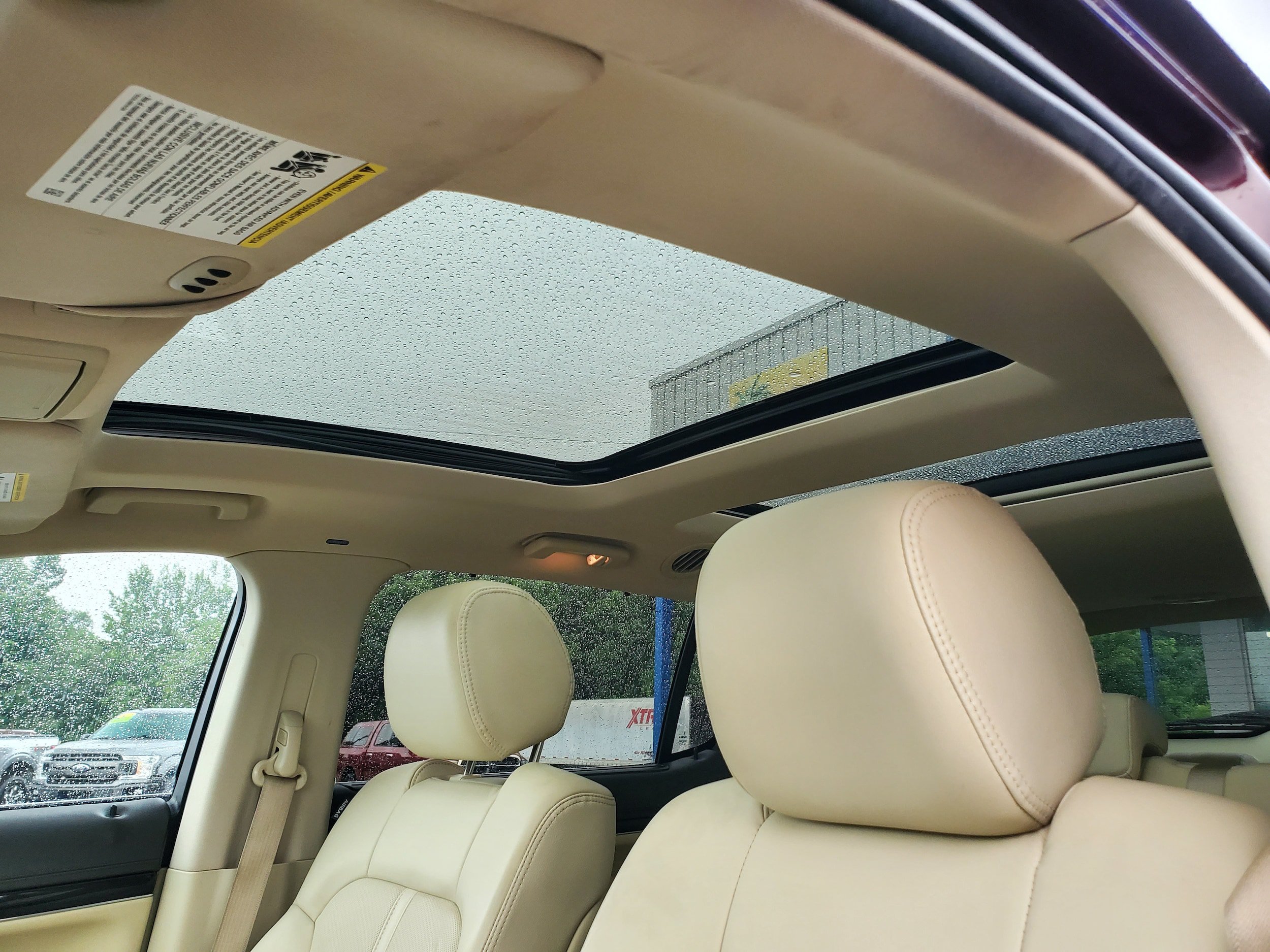 Used 2019 Lincoln MKT AWD image 10