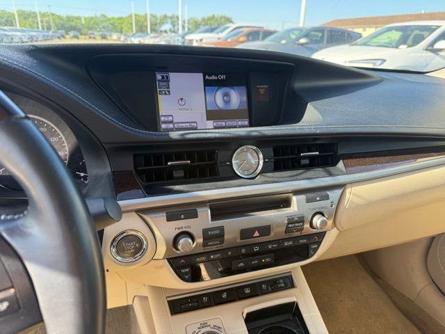 Used 2013 Lexus ES 350 w/ Luxury Pkg FWD image 15