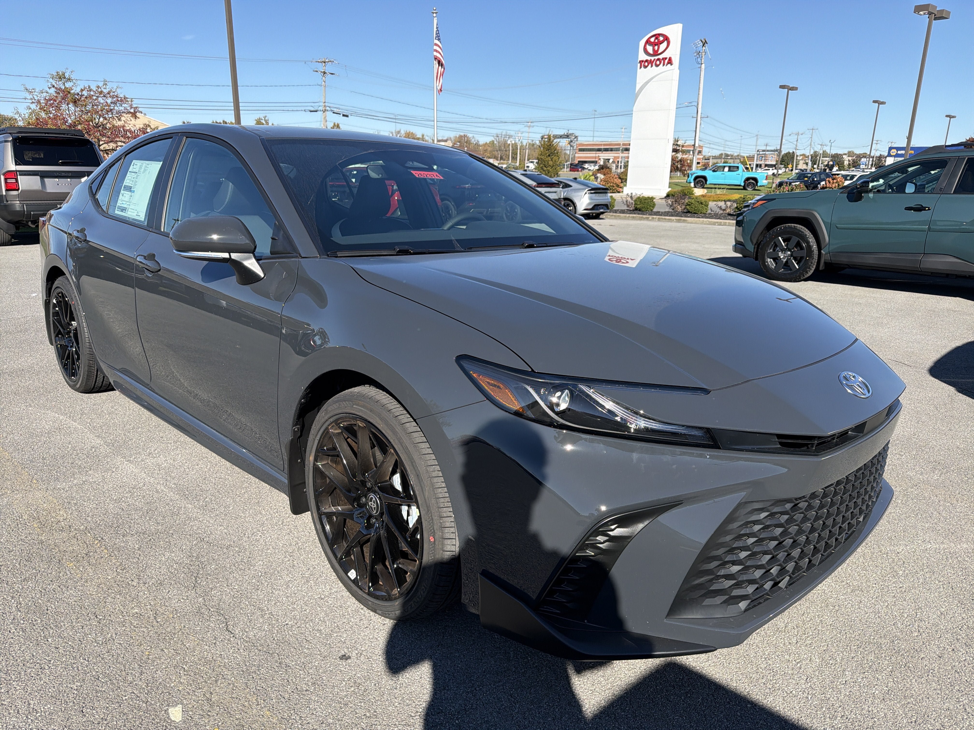 New 2026 Toyota Camry SE FWD image 2