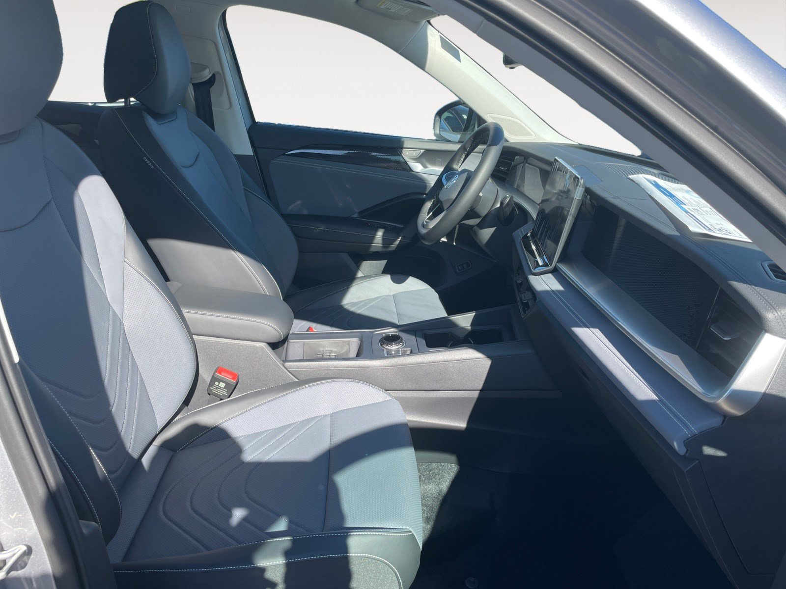 New 2026 Volkswagen Tiguan SE AWD/4WD image 18