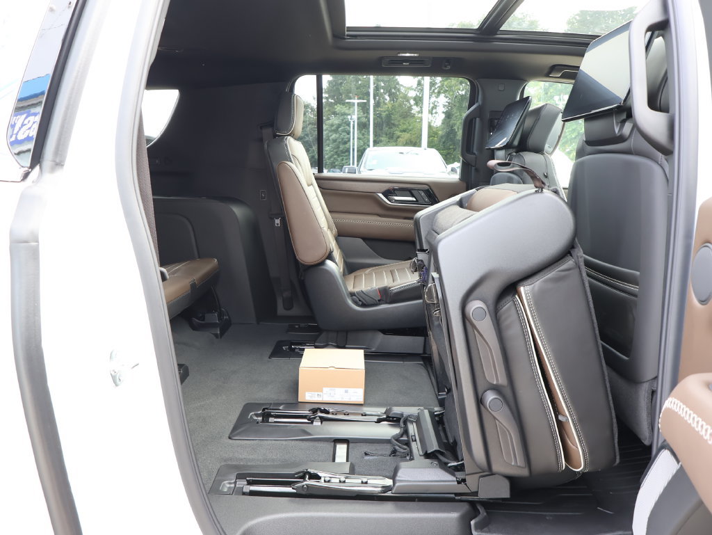 New 2026 GMC Yukon XL Denali Ultimate AWD/4WD image 43