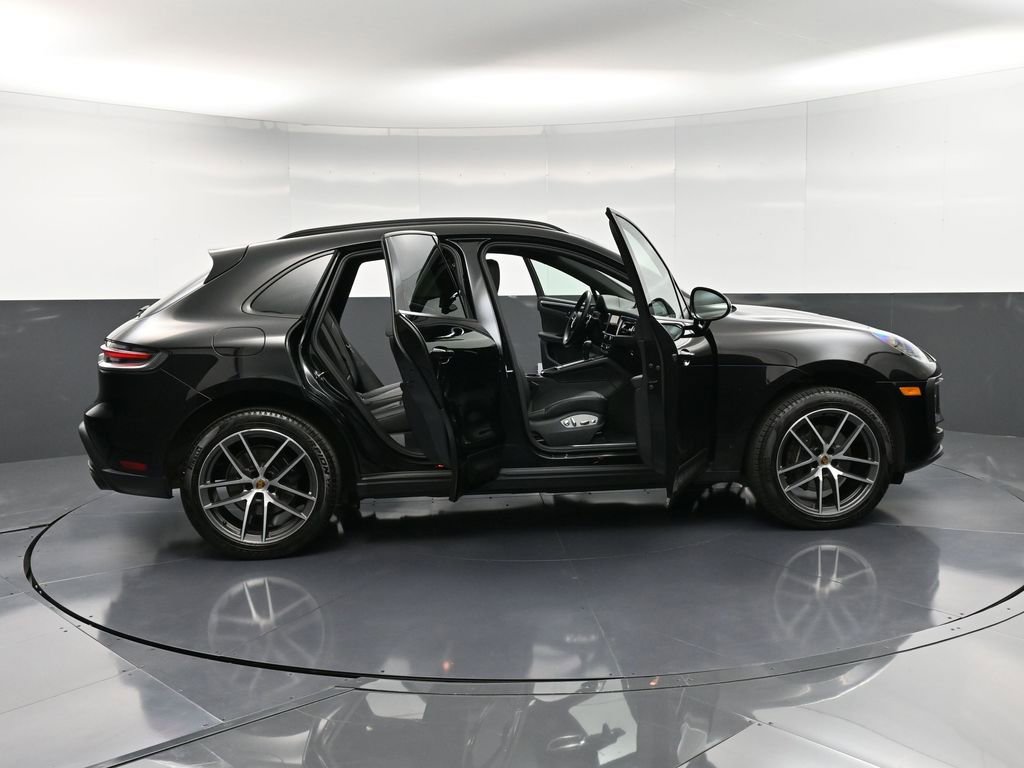 Certified 2023 Porsche Macan Turbo image 35