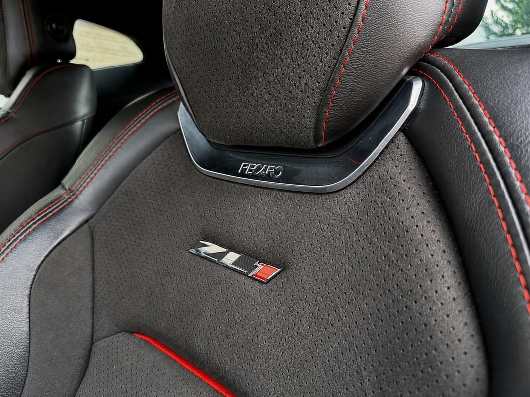 Used 2019 Chevrolet Camaro ZL1 w/ LPO, ZL1 Protection Package RWD image 14