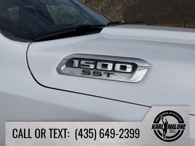 Used 2025 RAM 1500 Laramie AWD/4WD image 11