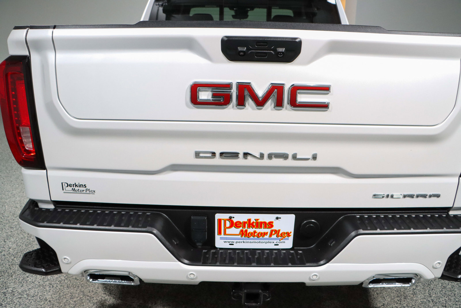Used 2024 GMC Sierra 1500 Denali image 8