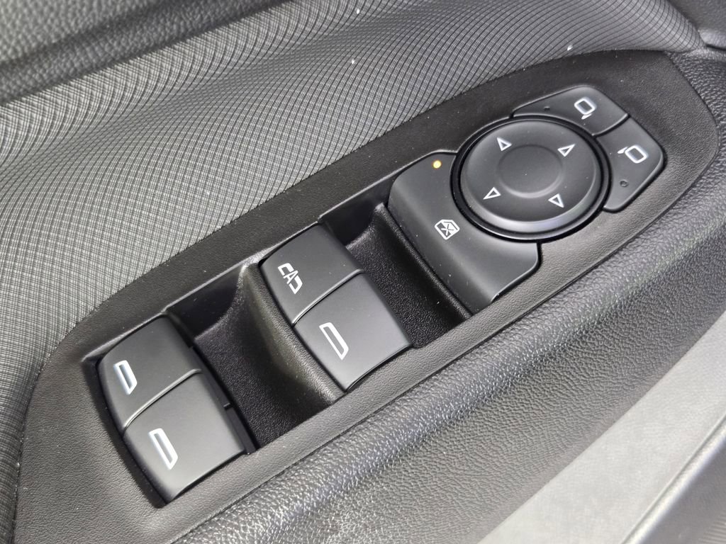 Used 2023 Chevrolet Equinox RS w/ RS Leather Package FWD image 25