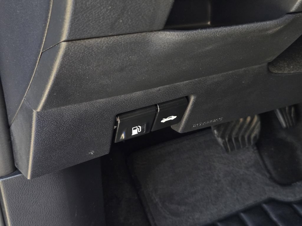 Certified 2024 Nissan Kicks SV FWD image 16