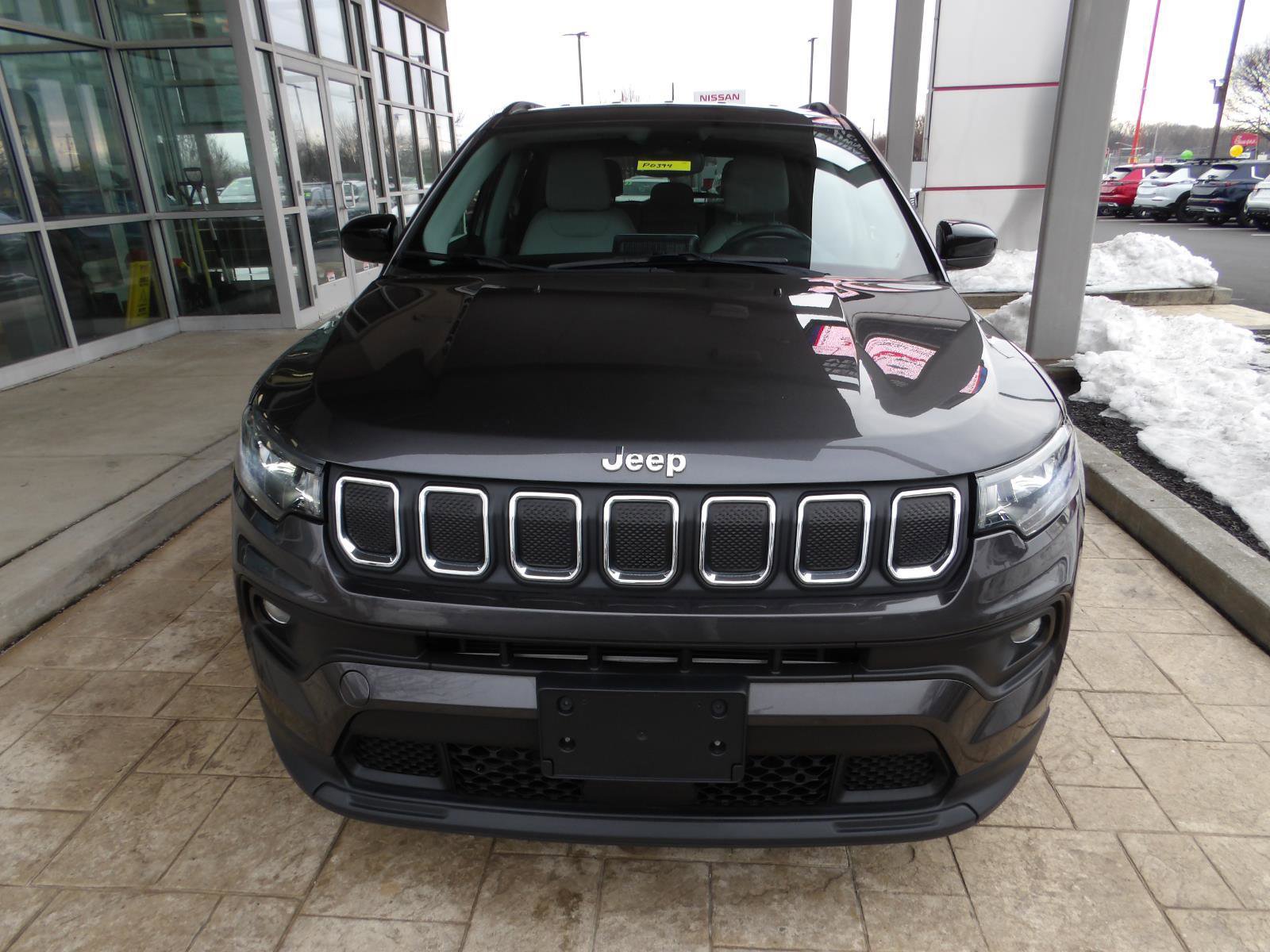Used 2022 Jeep Compass Latitude w/ Convenience Group image 2