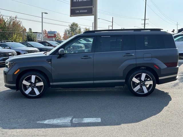 Used 2025 Hyundai Santa Fe Limited image 6