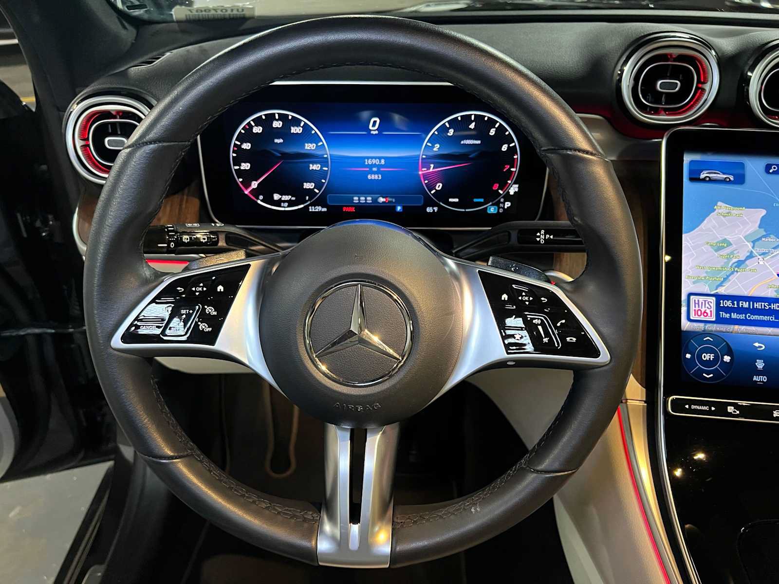 Used 2026 Mercedes-Benz GLC 300 4MATIC image 28