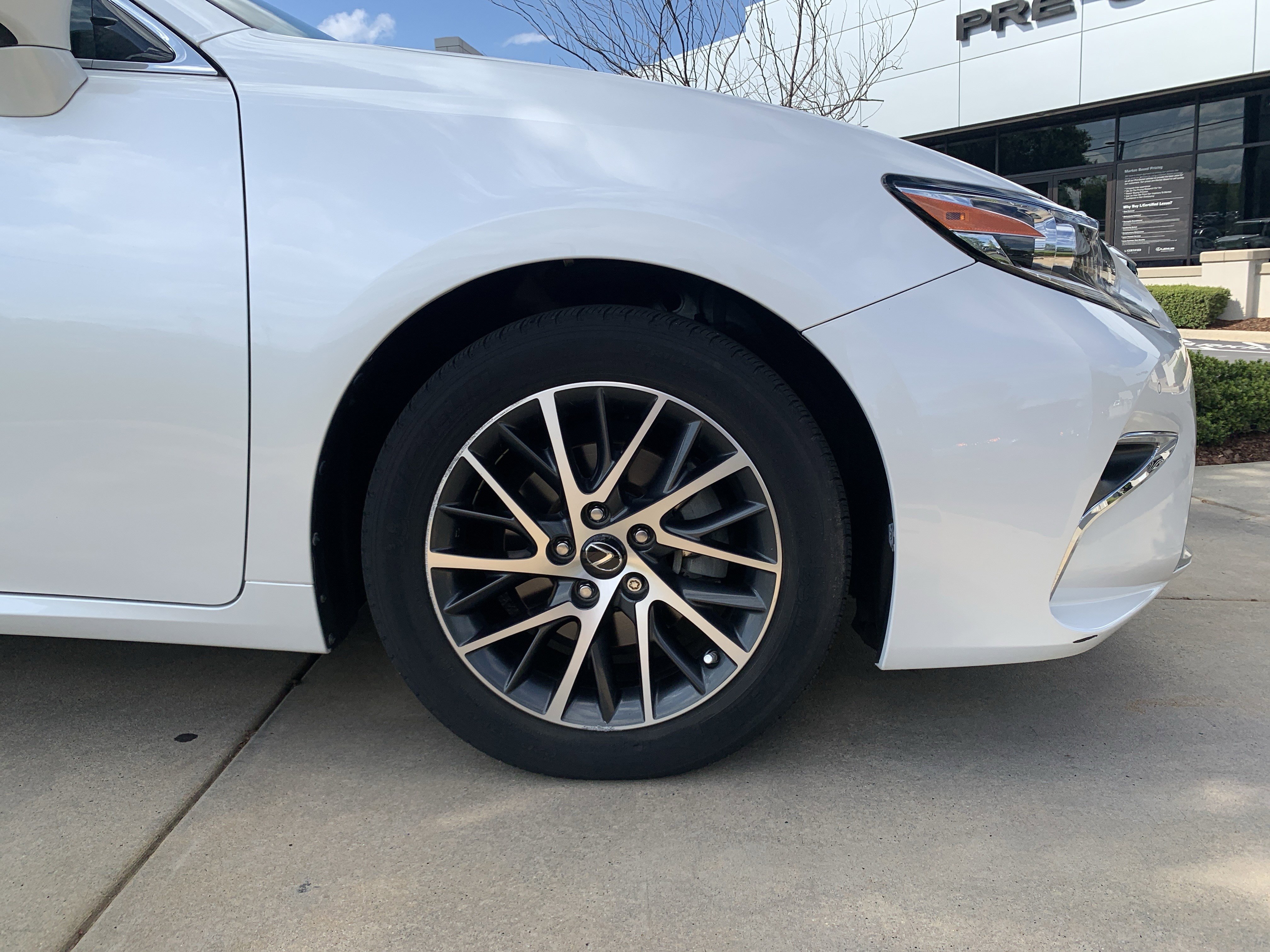 Used 2018 Lexus ES 350 w/ Luxury Package w/Wood Trim FWD image 13