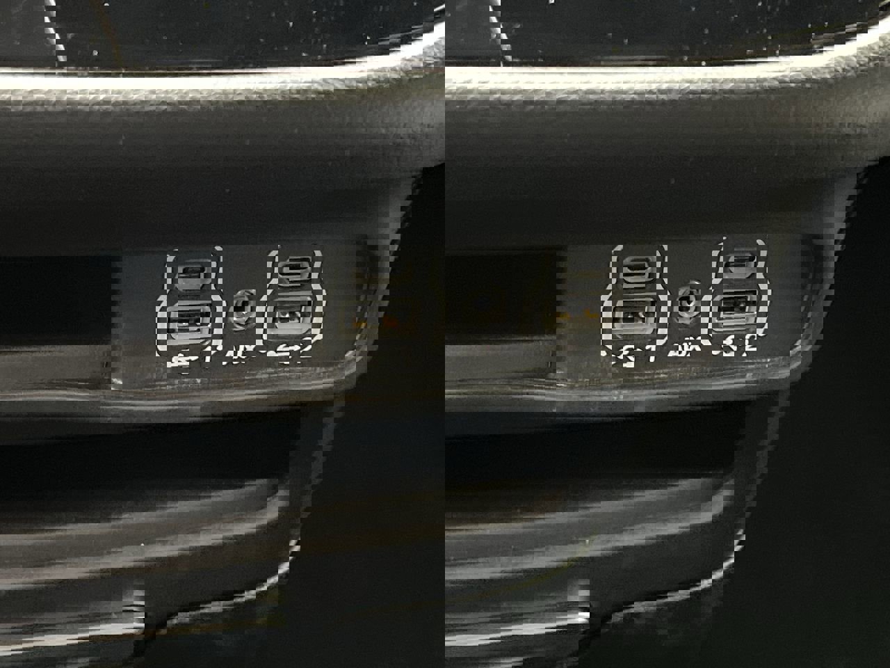 Used 2025 Chrysler Pacifica Select image 24