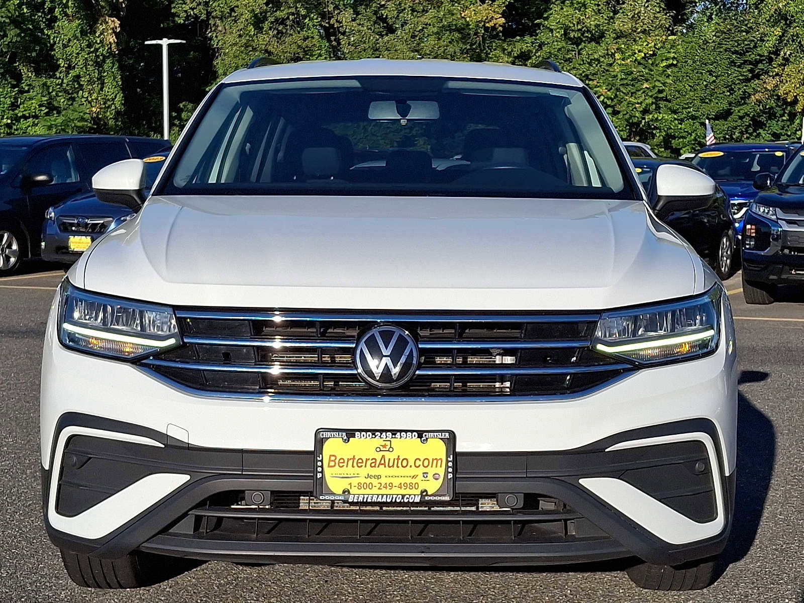 Used 2022 Volkswagen Tiguan S image 2