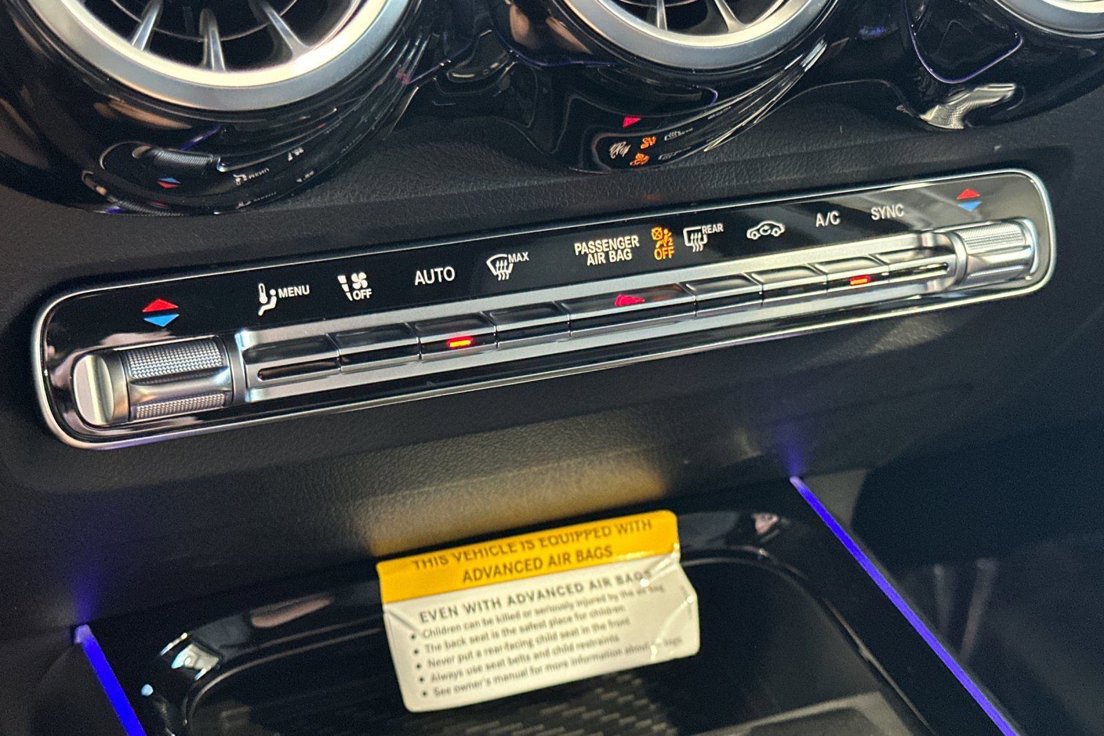 New 2025 Mercedes-Benz GLB 250 4MATIC image 20