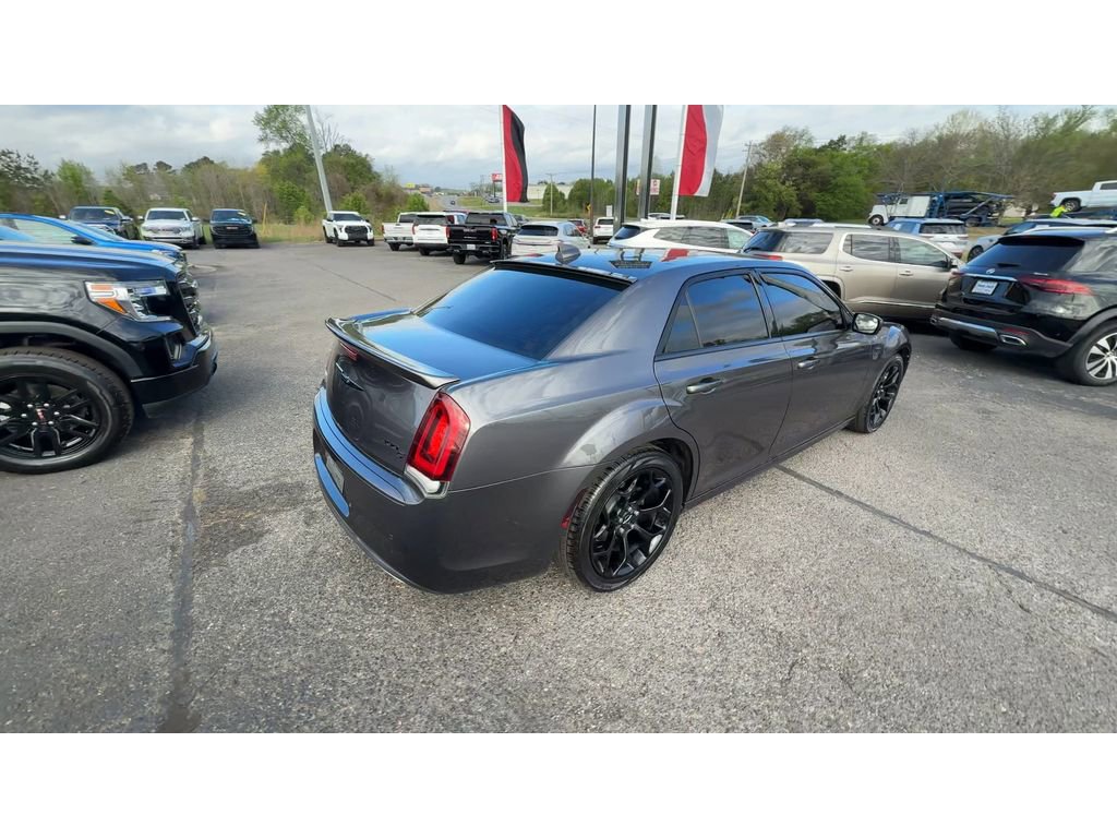 Used 2017 Chrysler 300 S w/ 300S Premium Group image 9