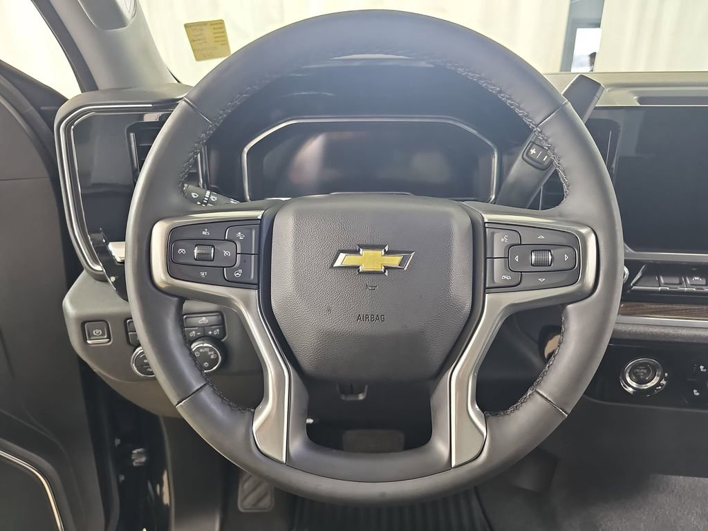 Used 2024 Chevrolet Silverado 1500 LT image 22