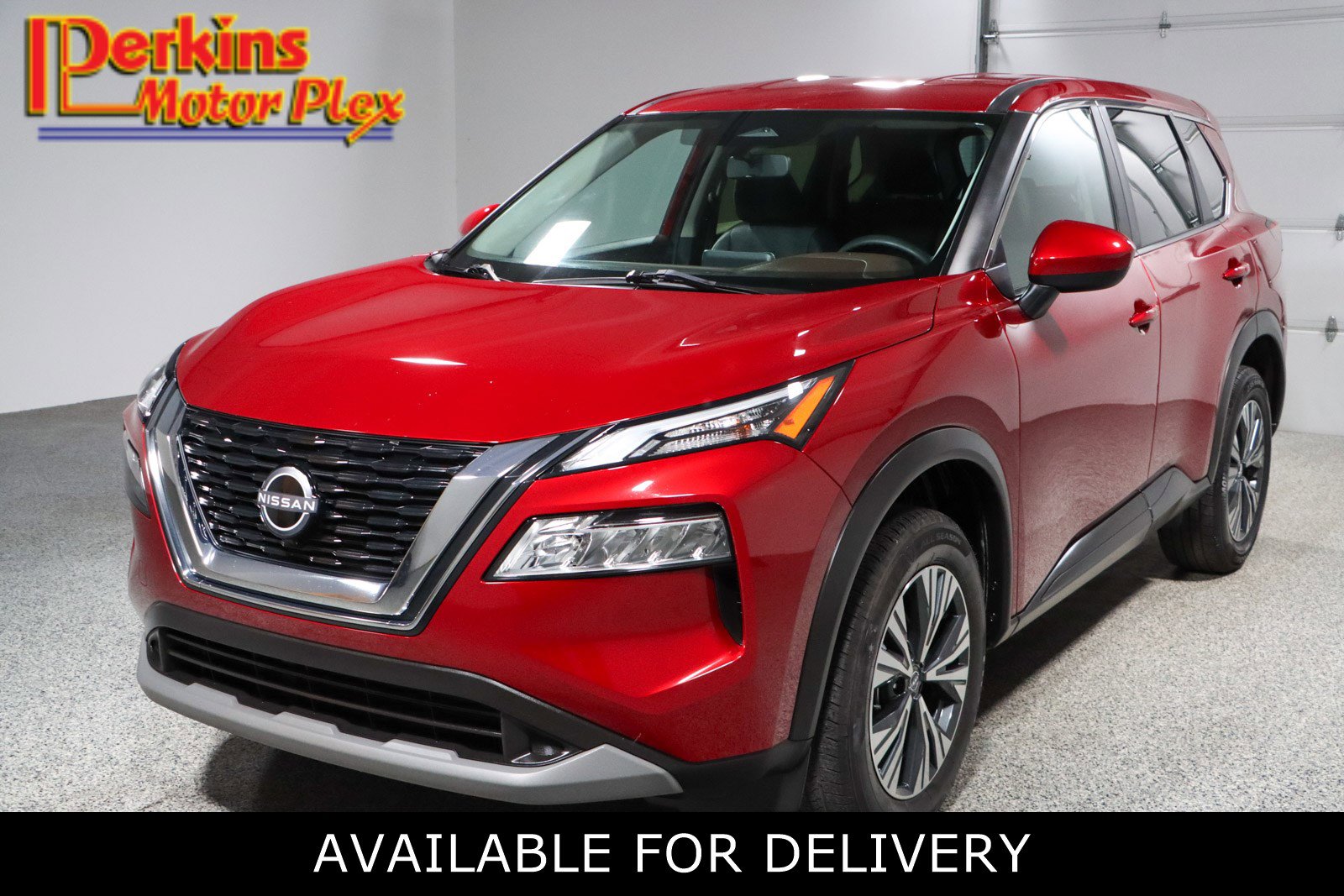 Used 2023 Nissan Rogue SV image 1