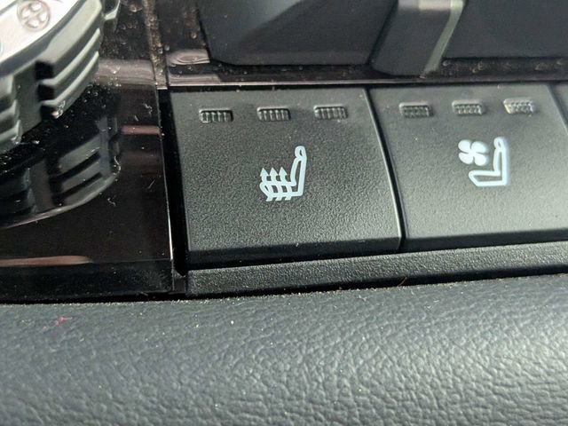 Used 2023 Toyota Tundra Platinum image 22