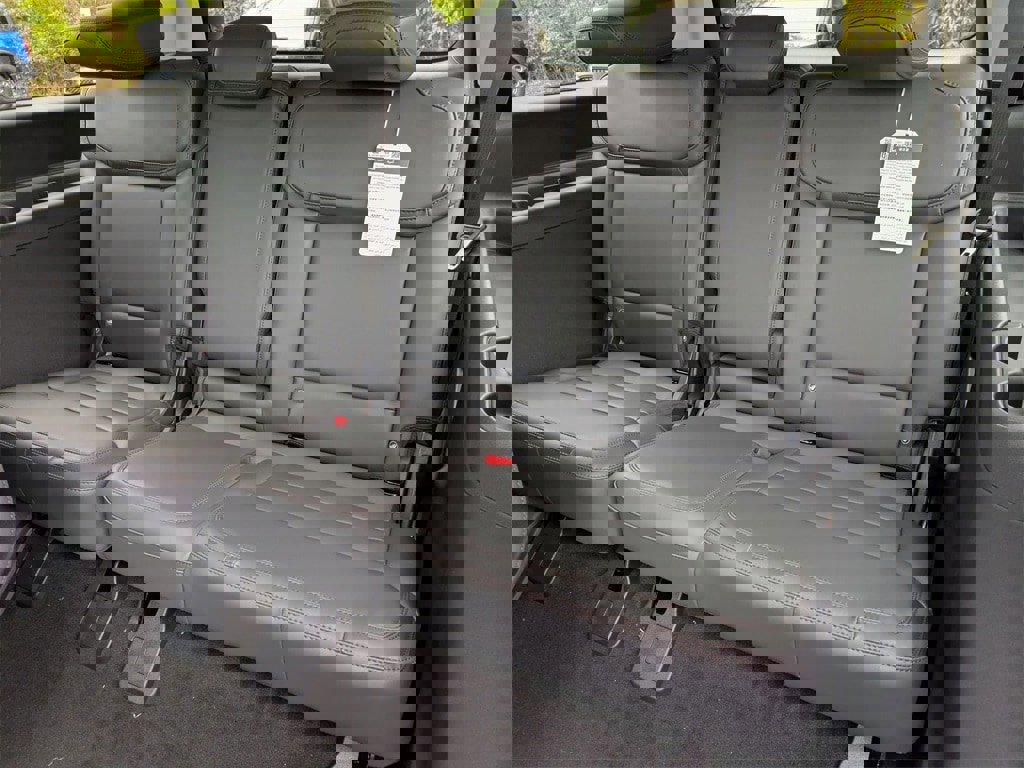 New 2025 Ford Expedition Max Active image 20