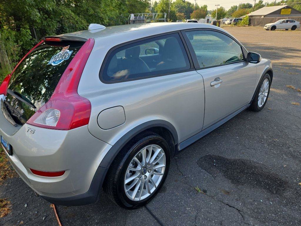 Used 2012 Volvo C30 T5 R-Design FWD image 4