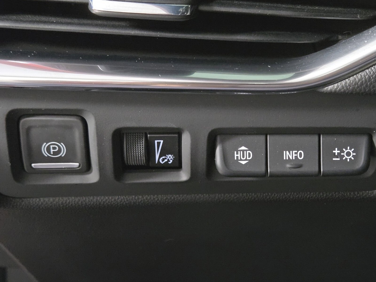 Used 2023 Cadillac XT4 Sport image 28