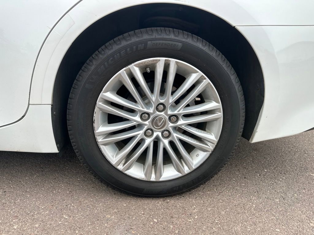 Used 2014 Lexus ES 350 w/ Luxury Package image 41