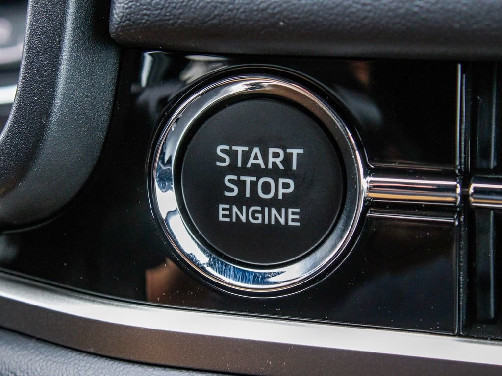 New 2026 Mitsubishi Outlander LE AWD/4WD image 30