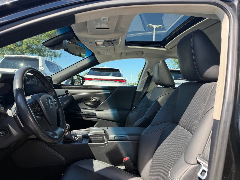 Used 2022 Lexus ES 350 w/ Premium Package FWD image 6