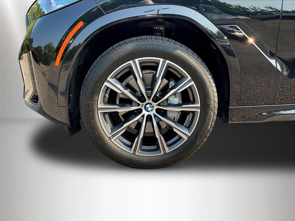 Used 2025 BMW X6 xDrive40i w/ Climate Comfort Package AWD/4WD image 35
