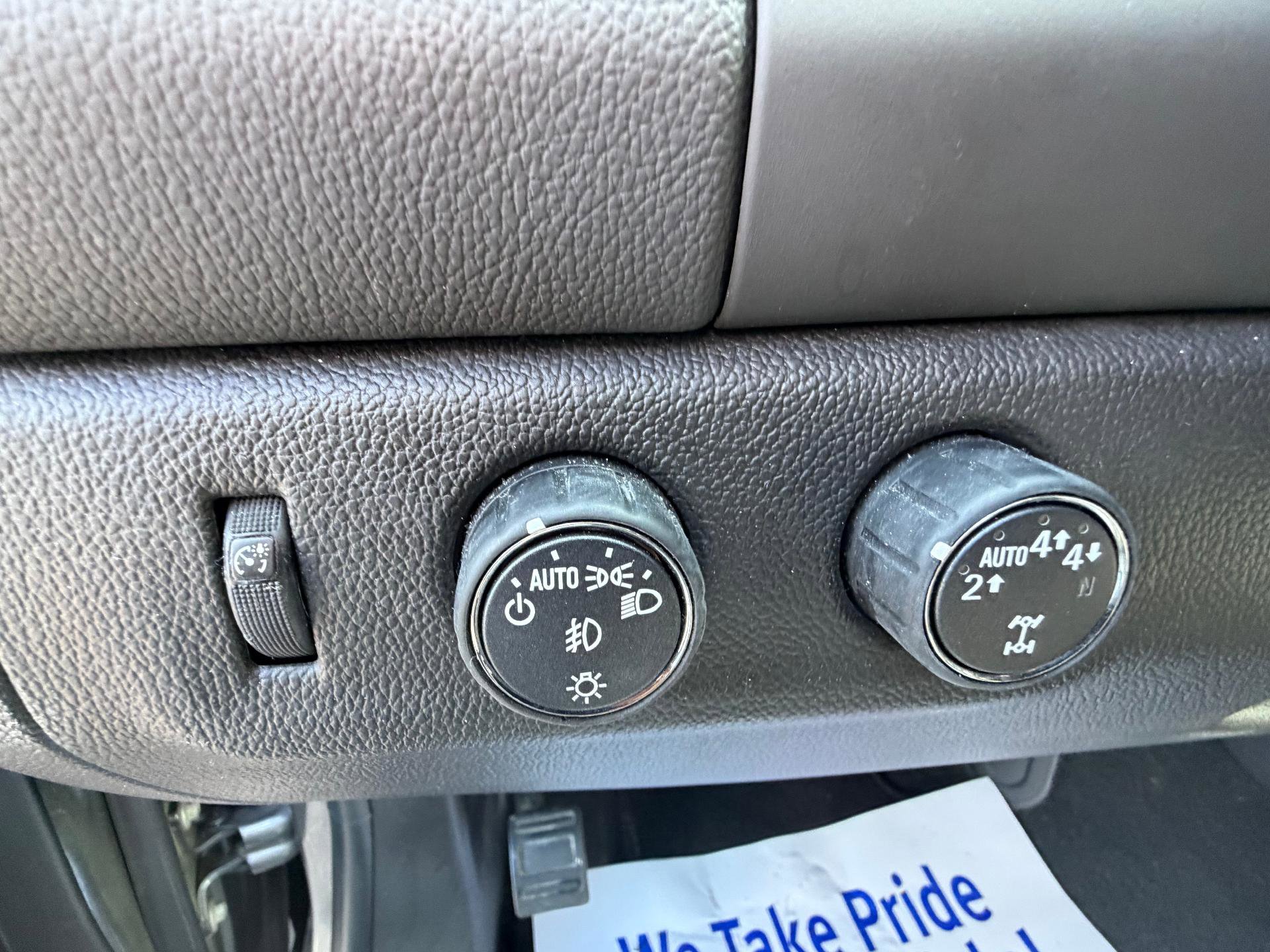 Used 2022 Chevrolet Colorado LT w/ LT Convenience Package image 26