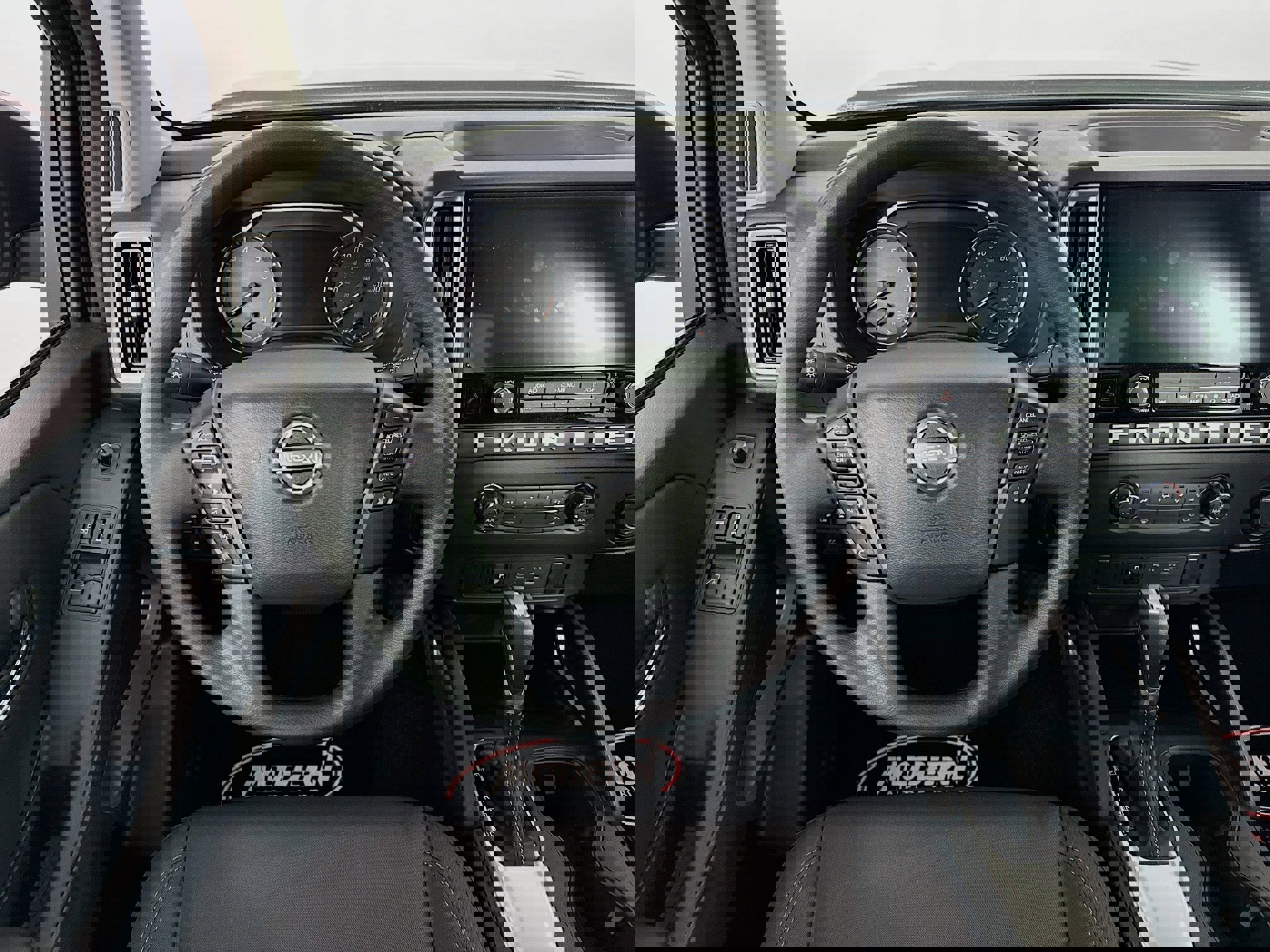 Used 2025 Nissan Frontier SV image 22