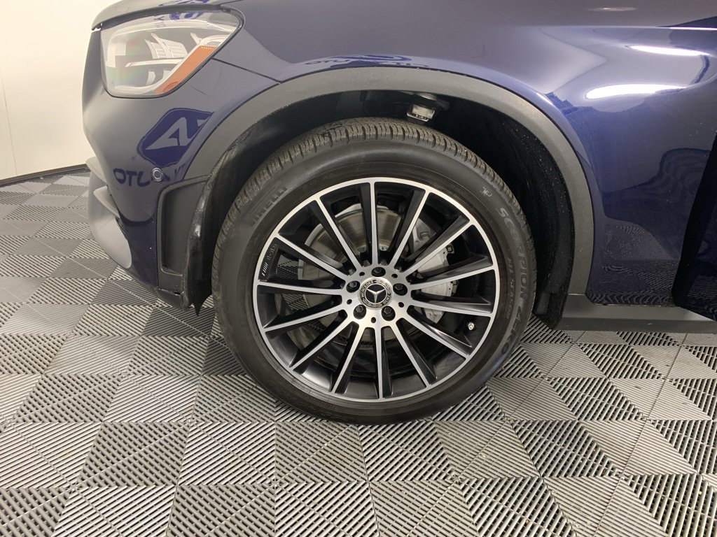 Used 2021 Mercedes-Benz GLC 300 w/ AMG Line image 12