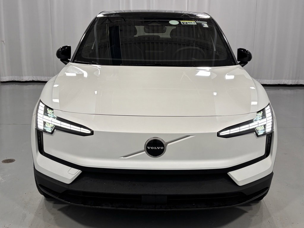 New 2025 Volvo EX30 Plus w/ Protection Package Premier image 3