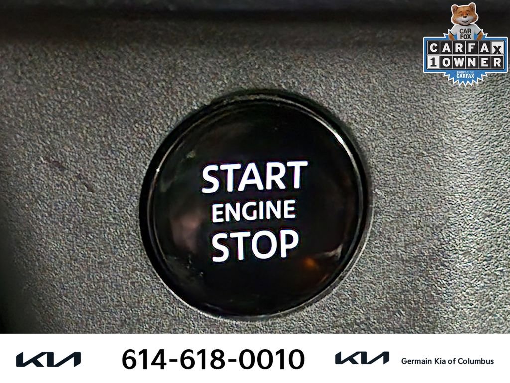 Used 2024 Nissan Rogue S image 32