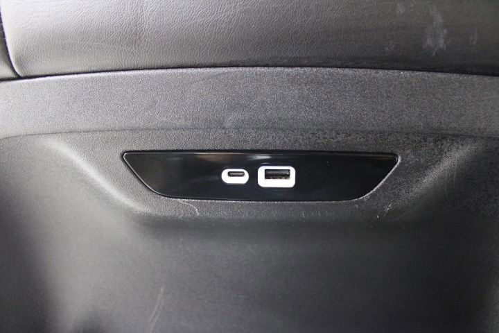 Used 2024 Chrysler Pacifica Touring-L image 51