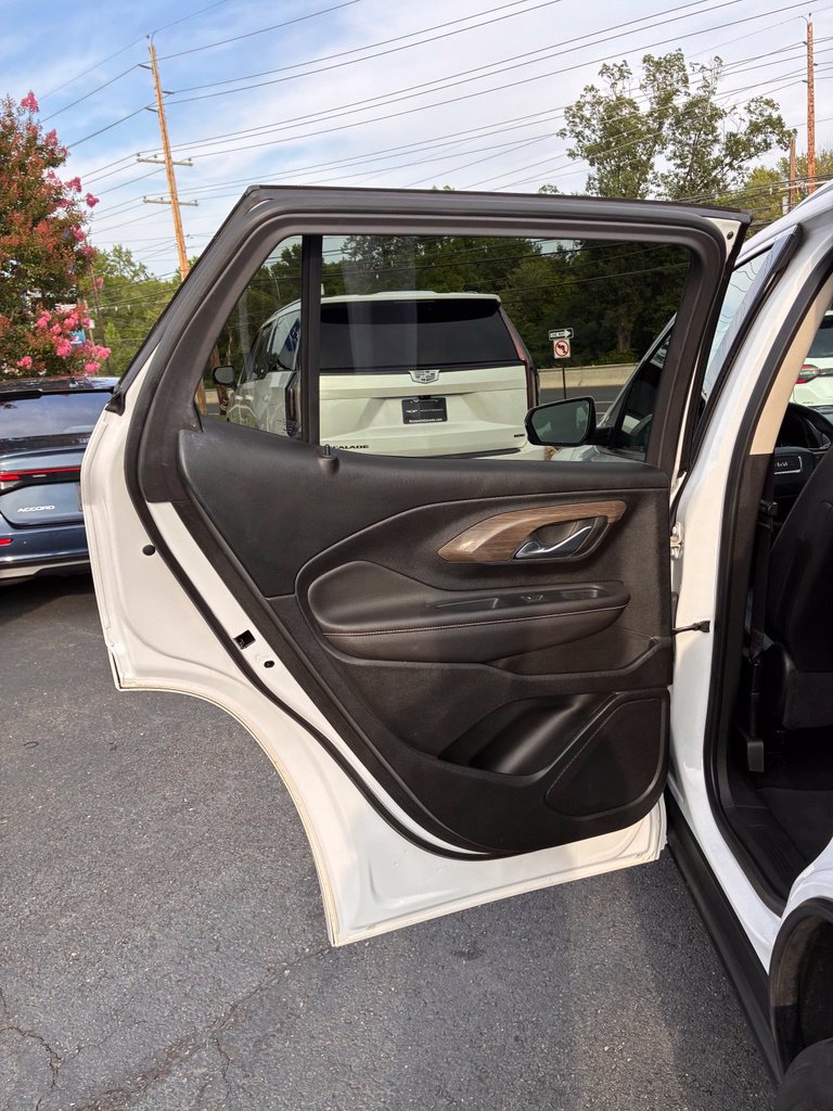 Used 2023 GMC Terrain Denali AWD/4WD image 28