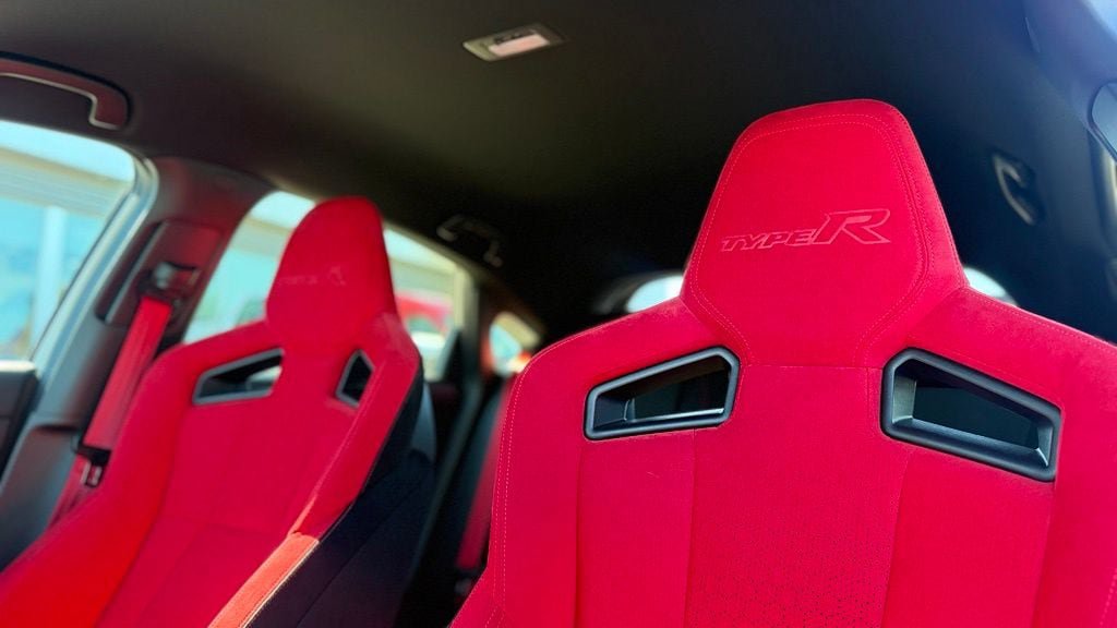 Used 2025 Honda Civic Type R image 17