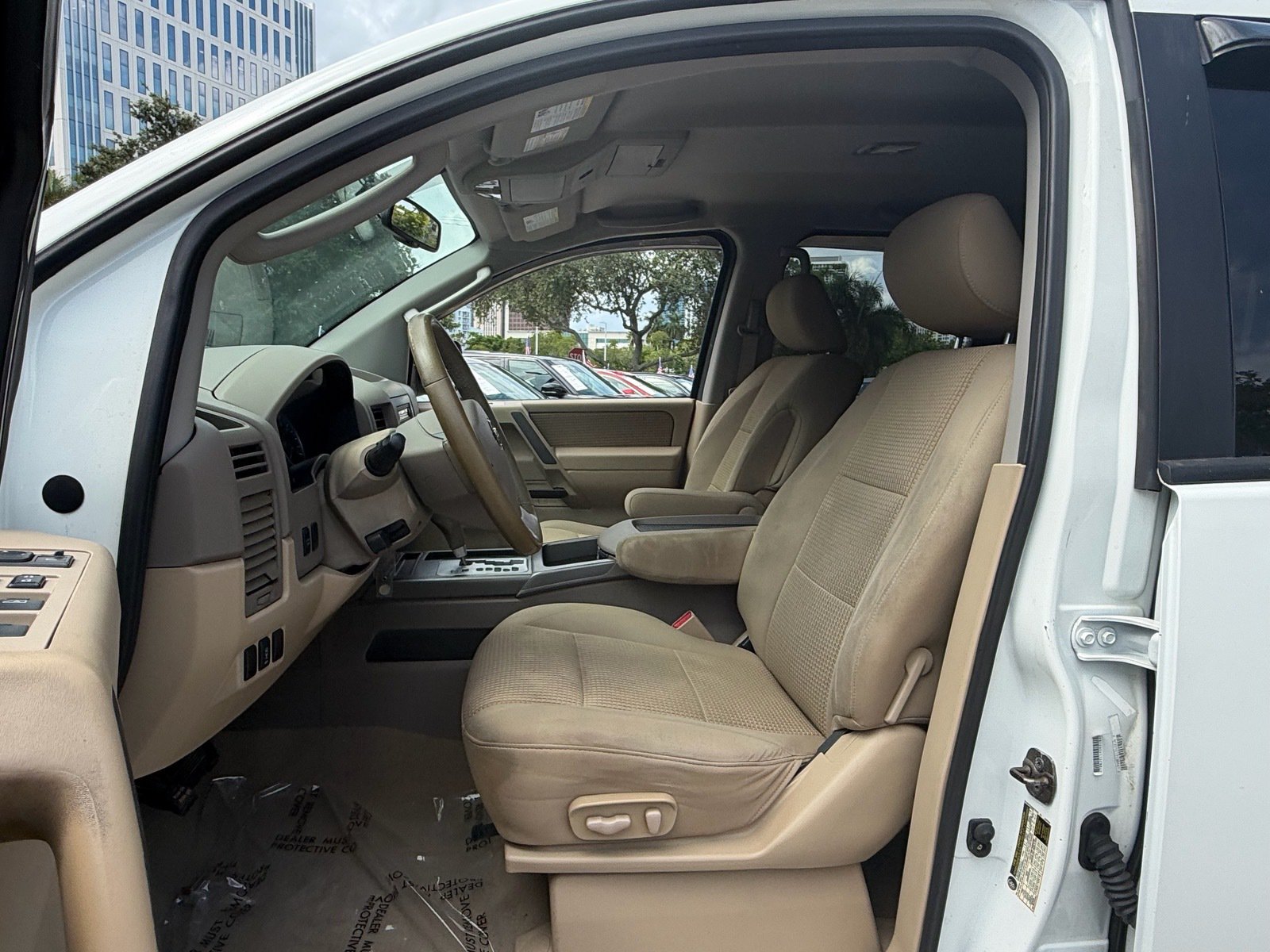 Used 2011 Nissan Titan SV w/ SV Value Truck Pkg AWD/4WD image 9