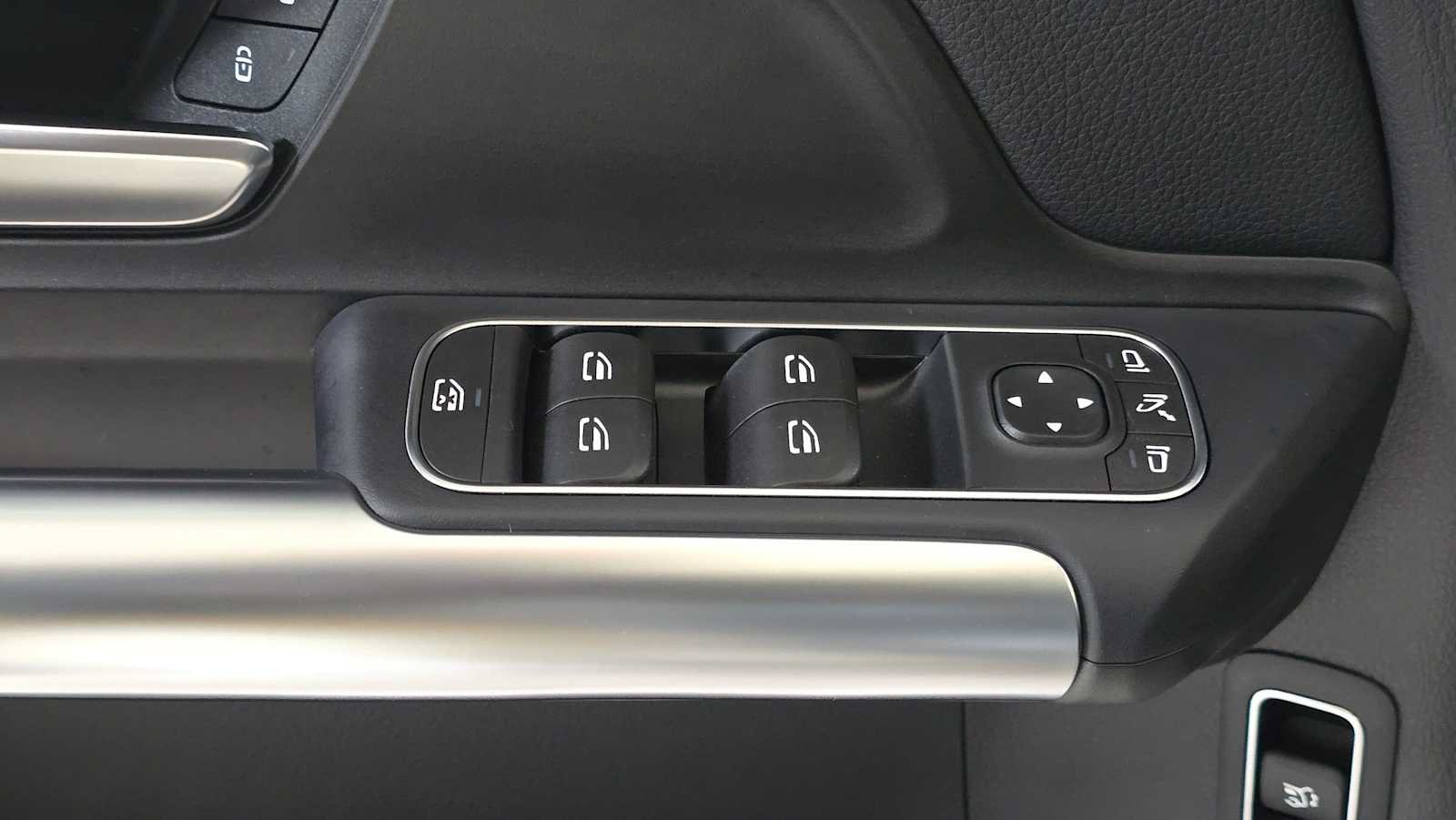 Certified 2026 Mercedes-Benz GLA 250 4MATIC image 25