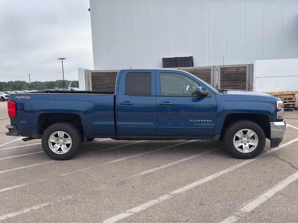 Used 2016 Chevrolet Silverado 1500 LT w/ All Star Edition AWD/4WD image 7