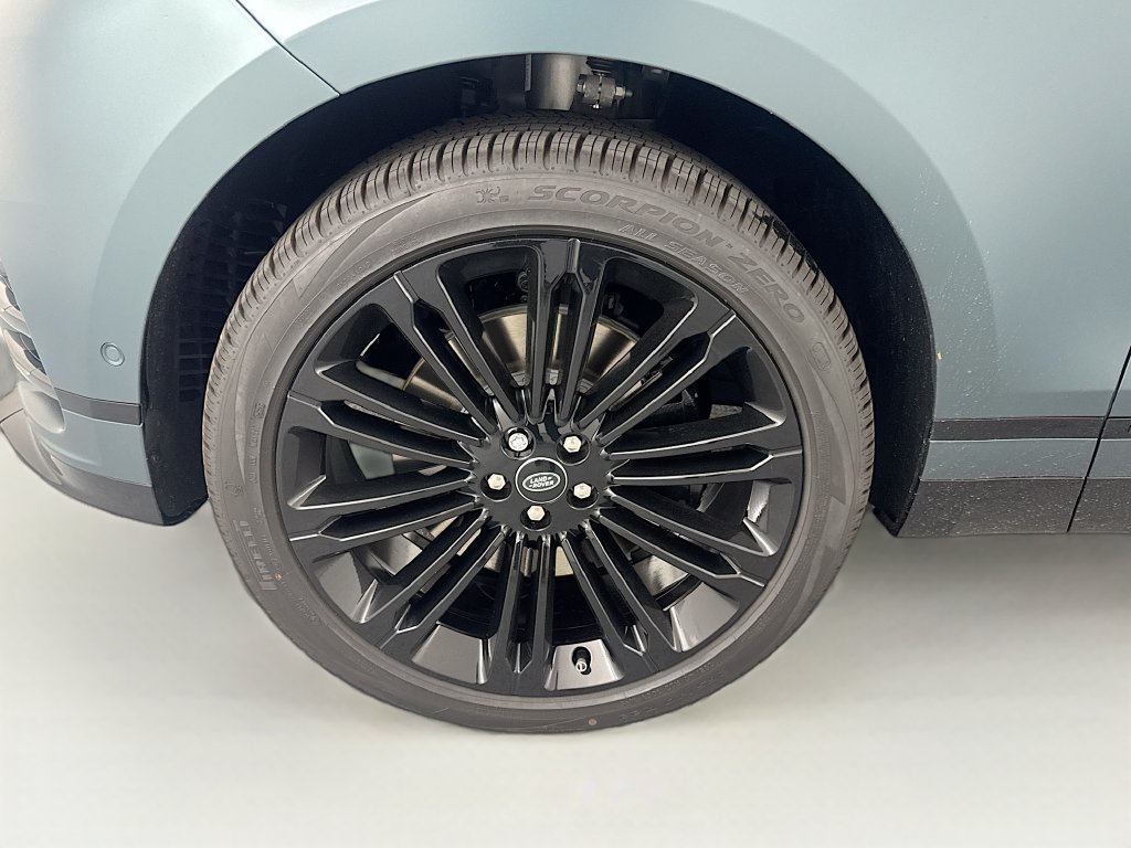 New 2026 Land Rover Range Rover Velar Belgravia AWD/4WD image 32
