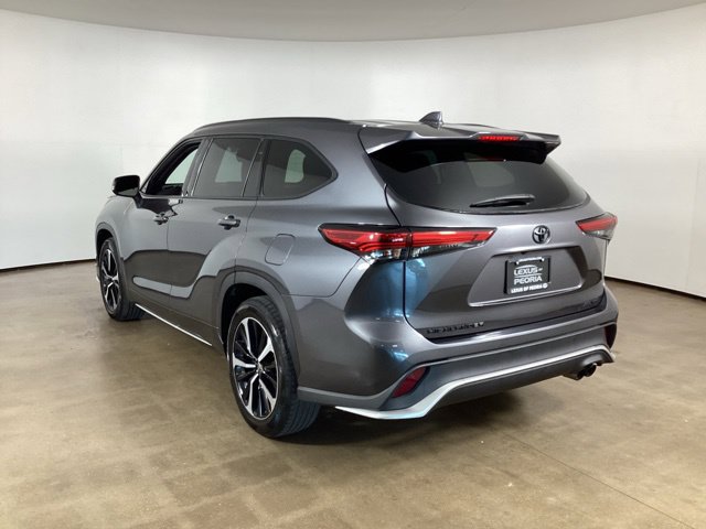 Used 2021 Toyota Highlander XSE AWD/4WD image 7