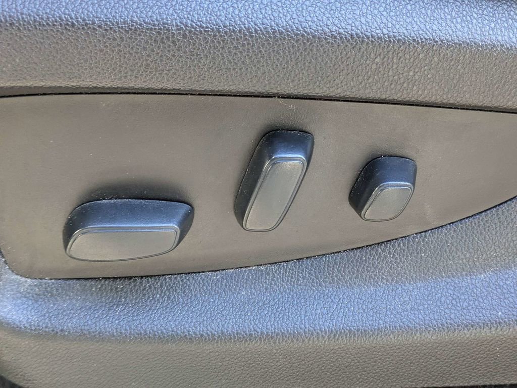 Used 2019 Chevrolet Tahoe LT image 21