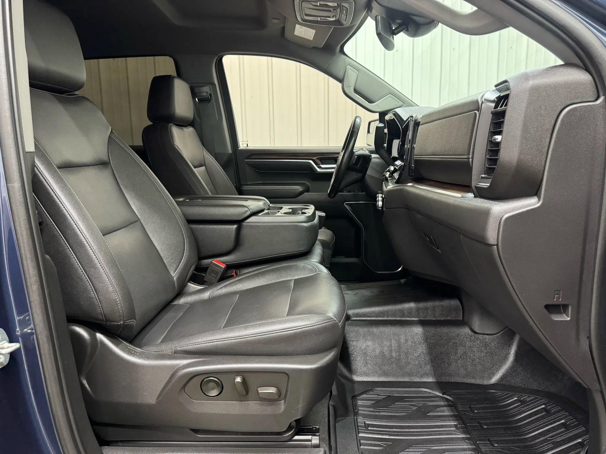 Used 2022 GMC Sierra 1500 SLT image 14