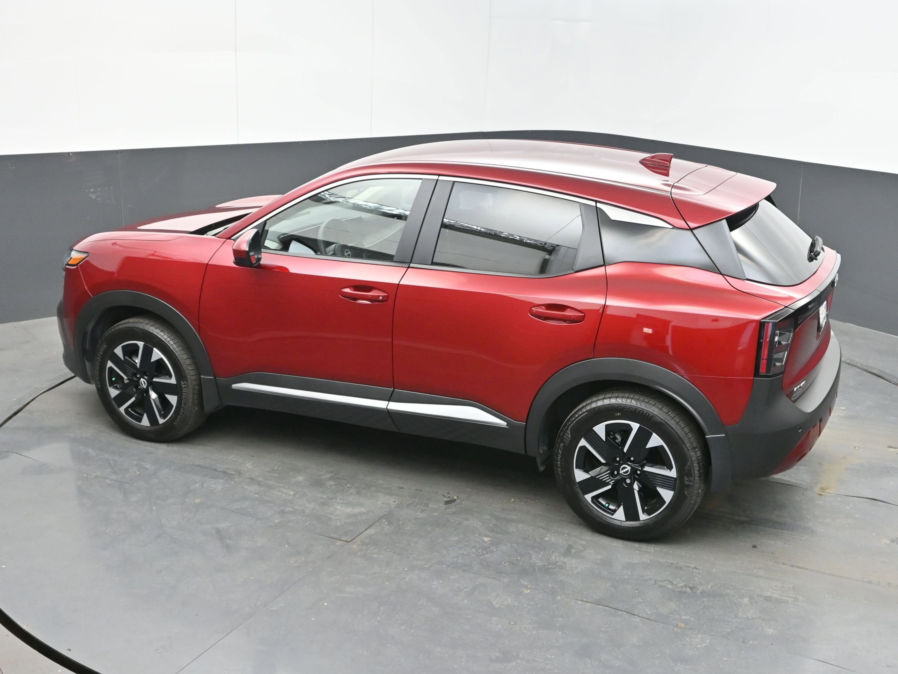 Certified 2025 Nissan Kicks SV image 34