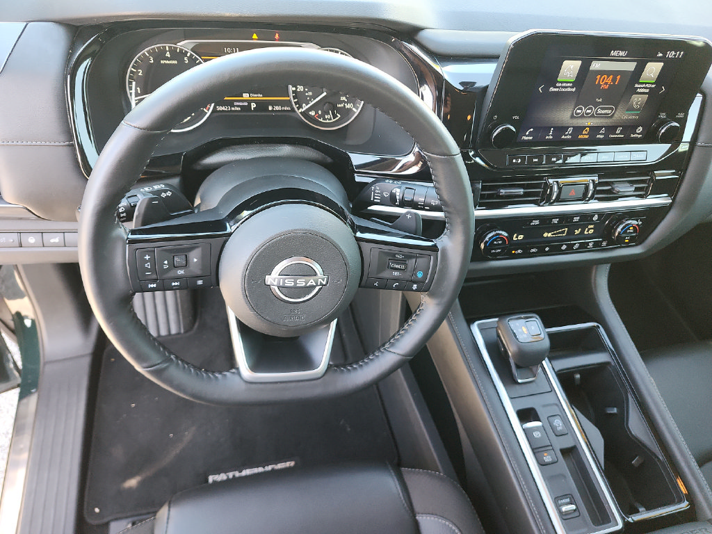 Used 2023 Nissan Pathfinder SL w/ Lighting Package (N92) FWD image 34