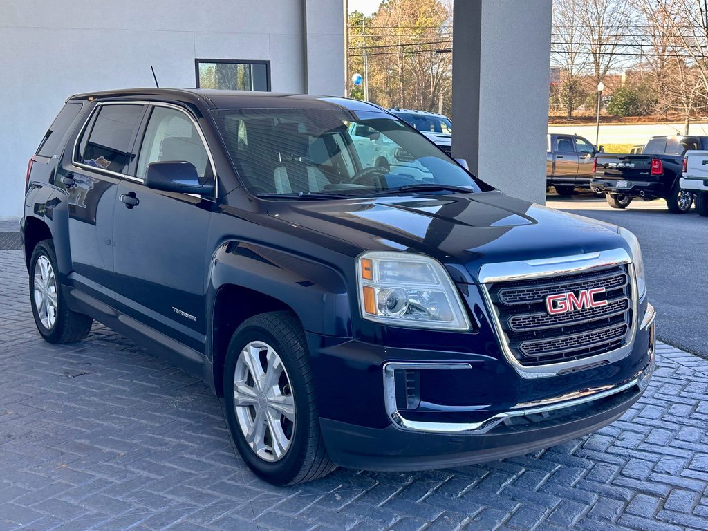 Used 2017 GMC Terrain SLE image 2