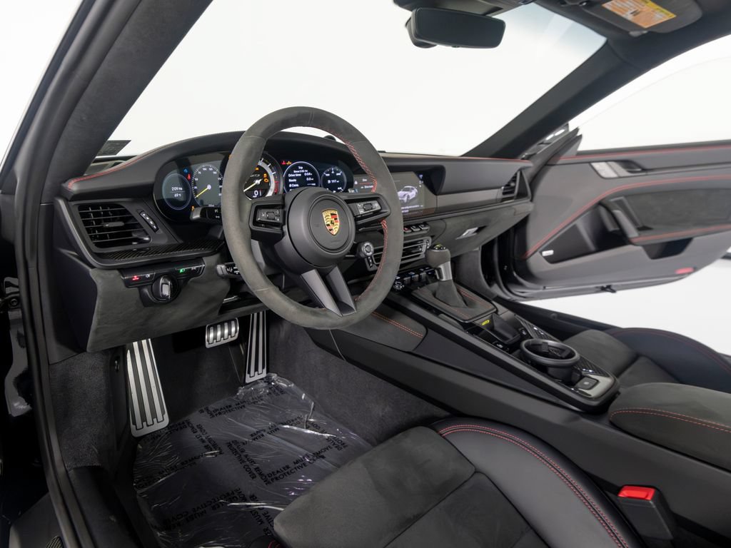 Used 2022 Porsche 911 GT3 RWD image 11