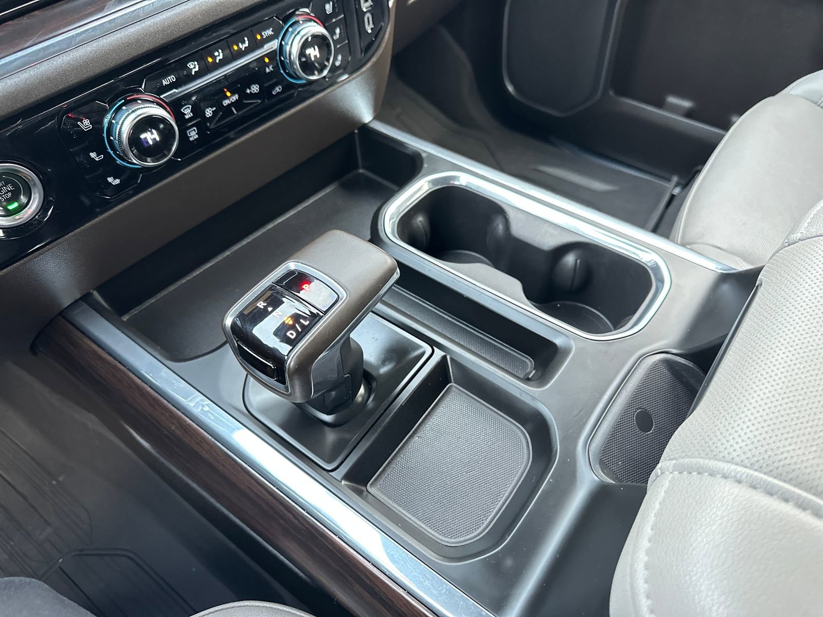 Used 2023 GMC Sierra 1500 SLT image 13